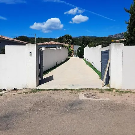 Elegante A Porto-vecchio Avec Piscine Privee *