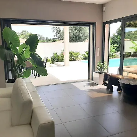 Elegante A Porto-vecchio Avec Piscine Privee *
