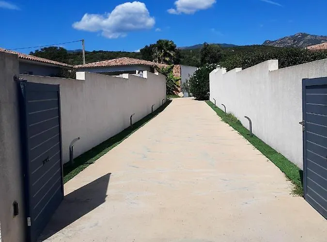 élégante à Porto-vecchio Avec Piscine Privée *