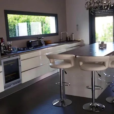 Elegante A Porto-vecchio Avec Piscine Privee