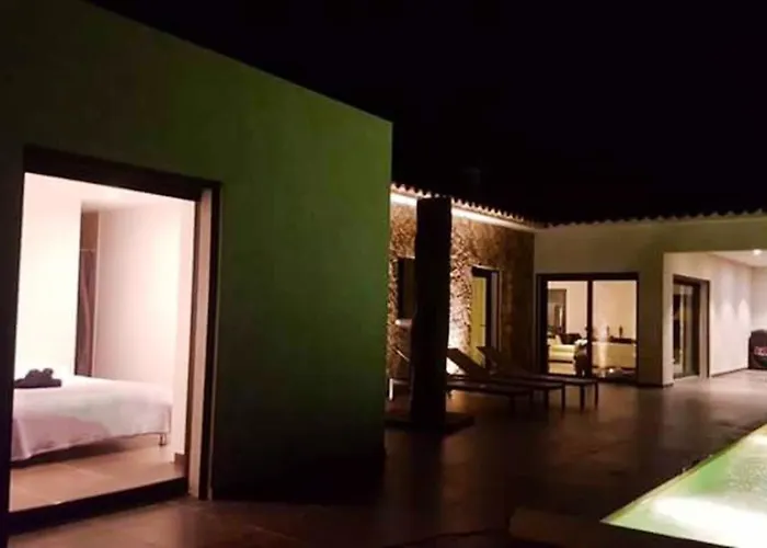 Elegante A Porto-vecchio Avec Piscine Privee * Порто-Веккьо