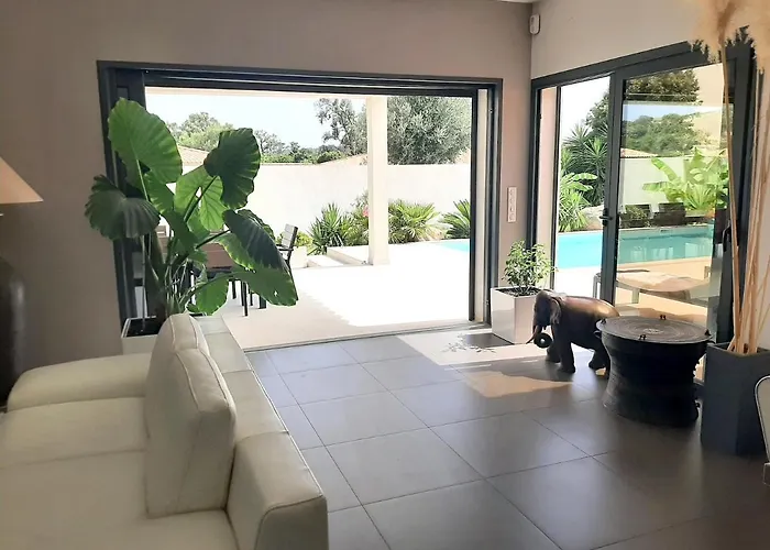 Elegante A Porto-vecchio Avec Piscine Privee *