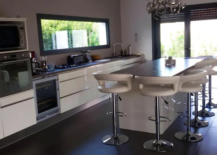 Elegante A Porto-vecchio Avec Piscine Privee