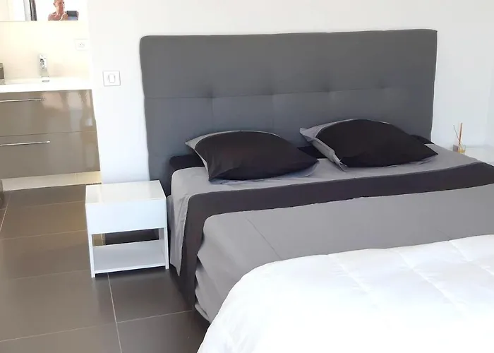 Вилла Elegante A Porto-vecchio Avec Piscine Privee