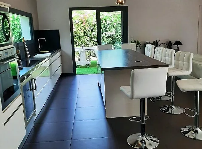 Вилла Elegante A Porto-vecchio Avec Piscine Privee