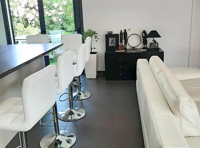 Вилла Elegante A Porto-vecchio Avec Piscine Privee *